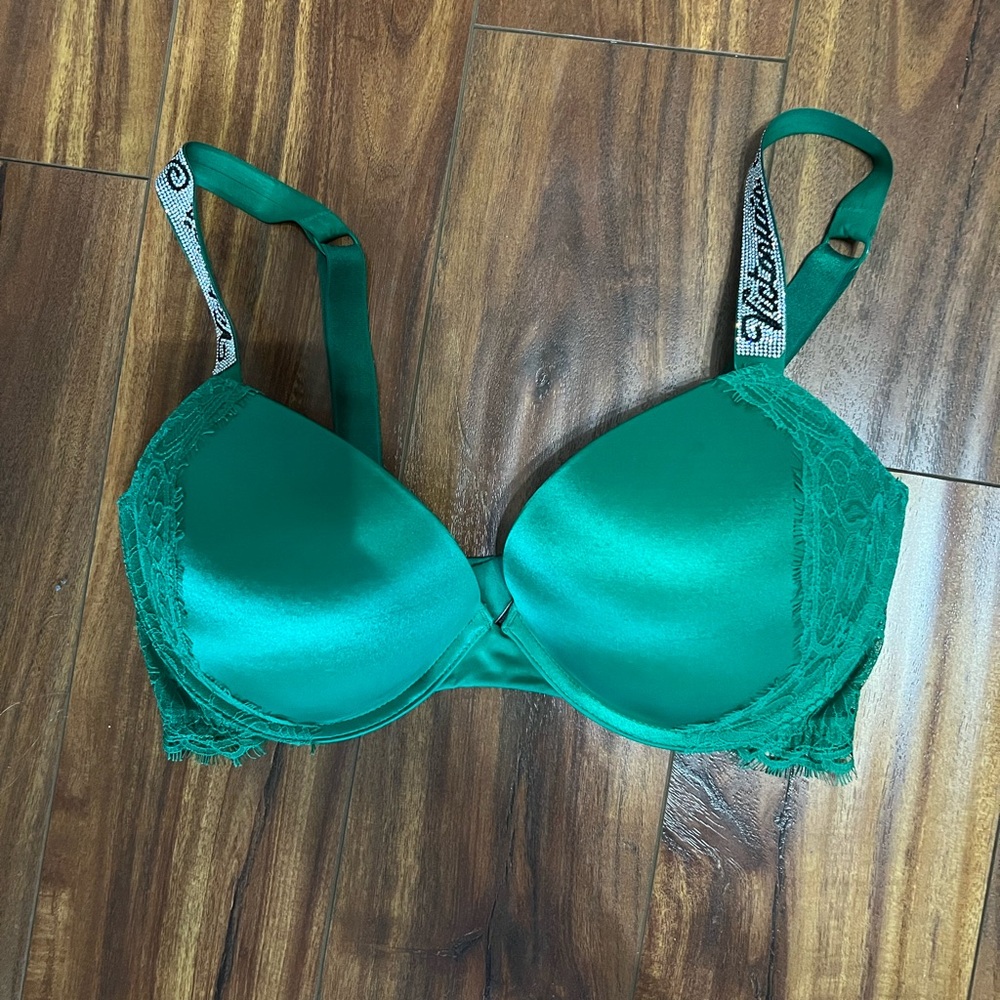 Victoria's Secret Green Satin T-Shirt Bra